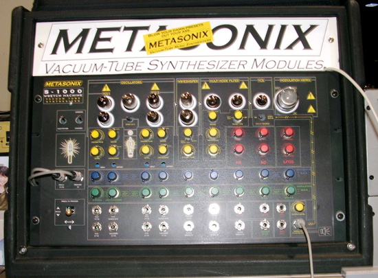 Modular synthesizer Metasonix Wretch machine