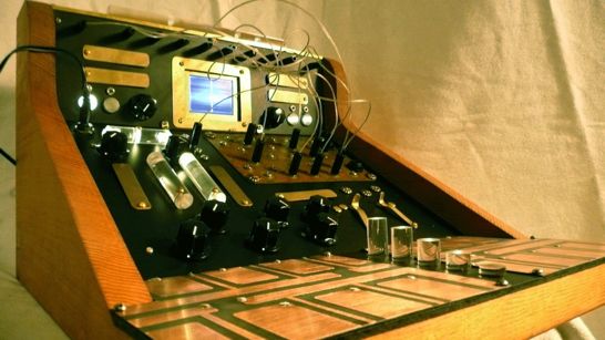steampunk-synthesizer