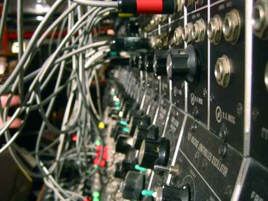 moog-synthesizer
