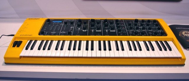 Studiologic Sledge synthesizer