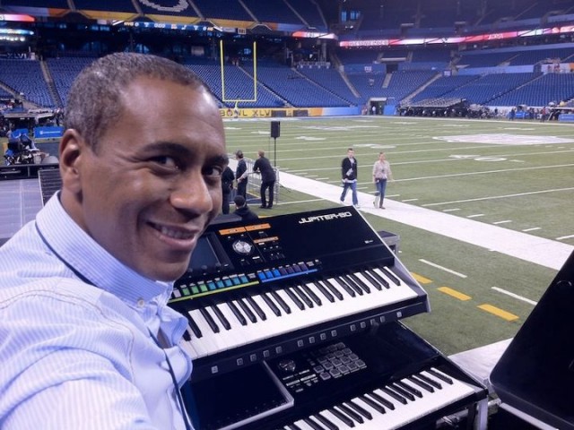 super-bowl-synthesizer