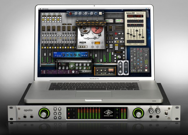 apollo-with-laptop