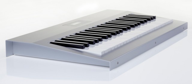 Evo keyboard polyphonic aftertouch