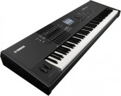 Yama Motif Synthtesizer Keyboard