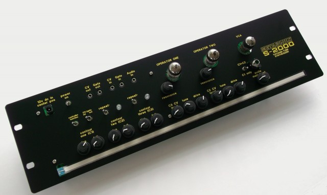 metasonix-s-2000-vacuum-tube-synthesizer