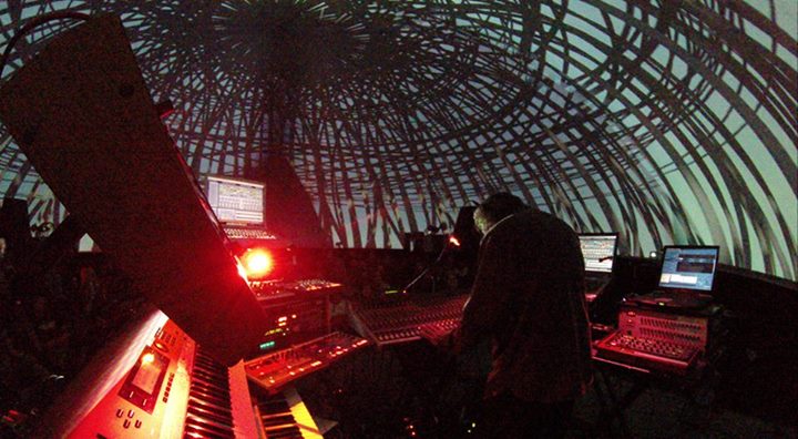 Steve Roach In The Vortex Dome – Synthtopia