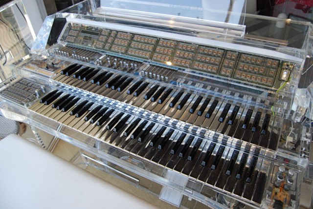wersi-lucite-organ-keyboard