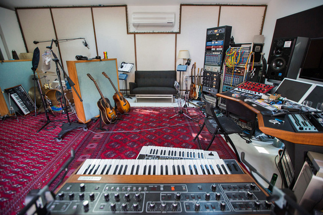 awesome-home-studios