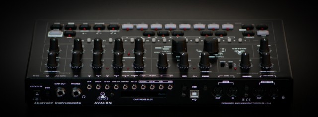 avalon-bassline-synthesizer