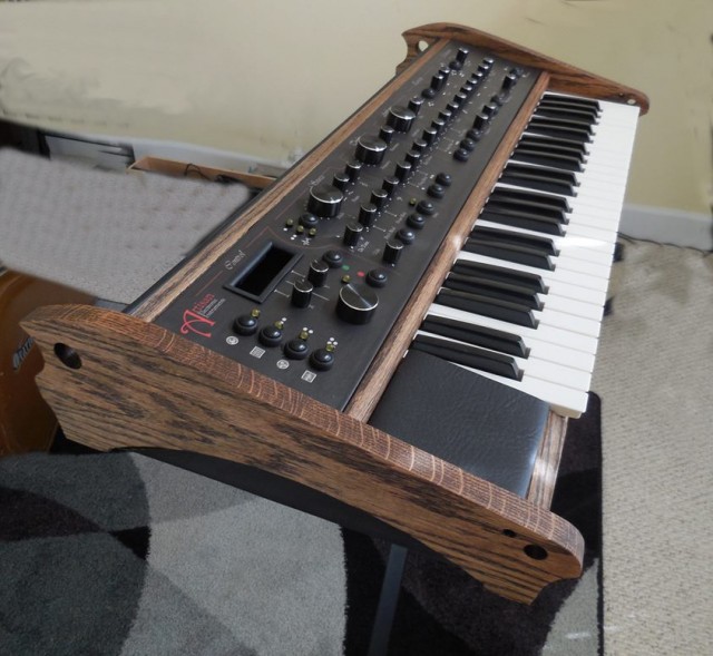 artisan-electronic-instruments-synthesizer
