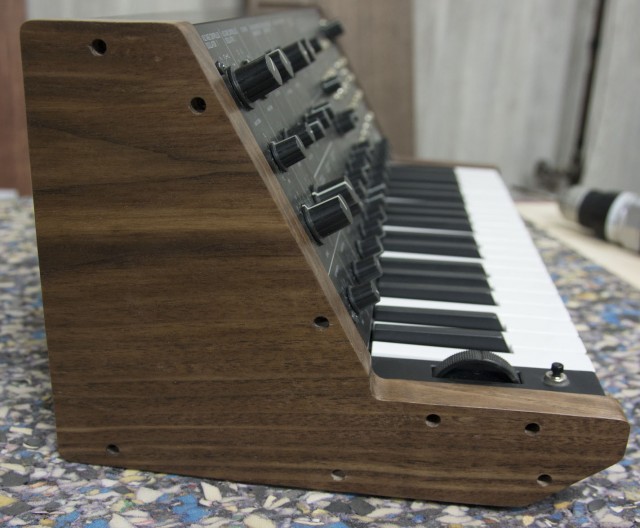 korg-ms-20-mini-wood-panels