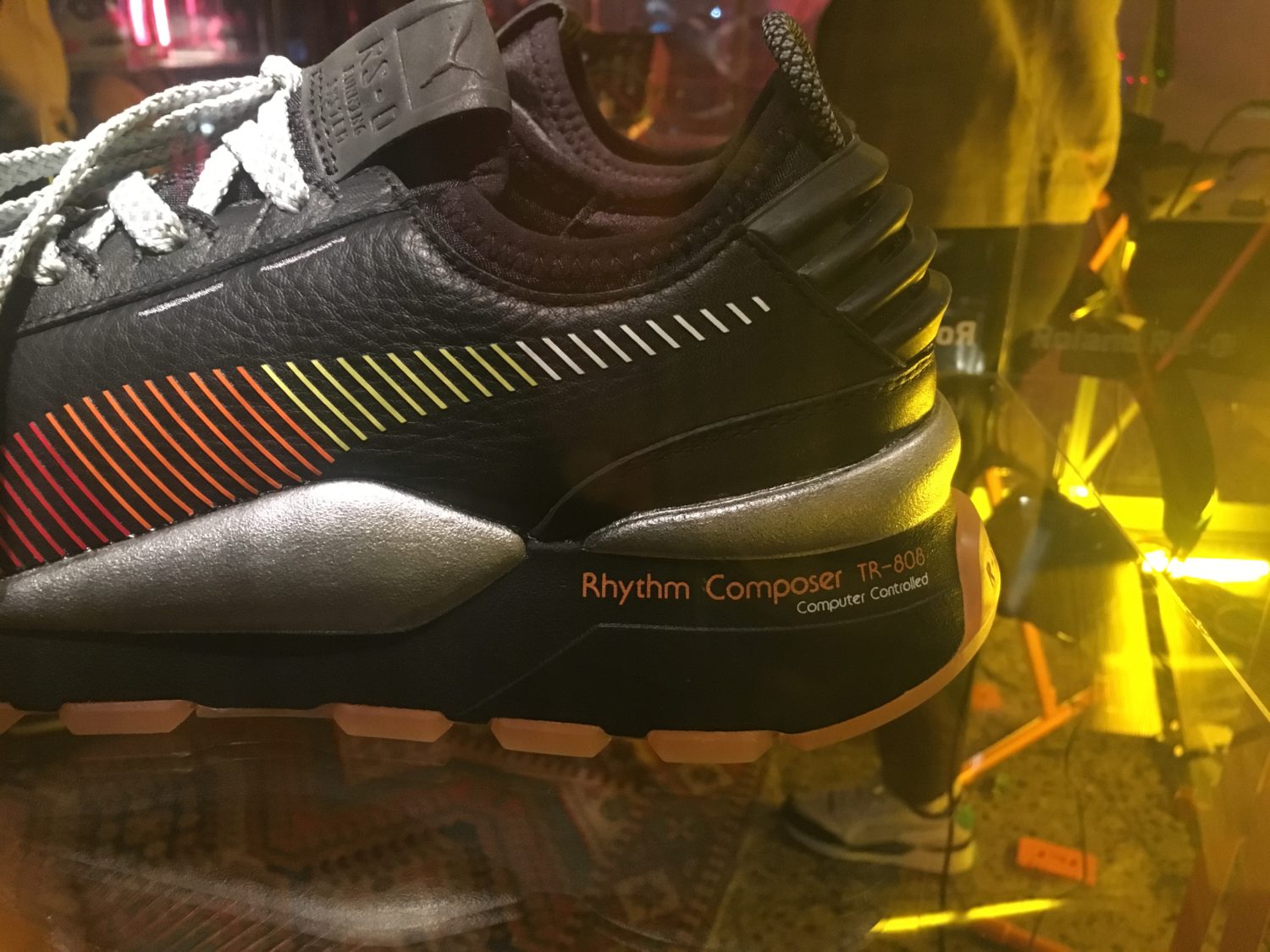 mezcla almacenamiento Ciencias Roland + Puma Introduce TR-808 Sneakers – Synthtopia
