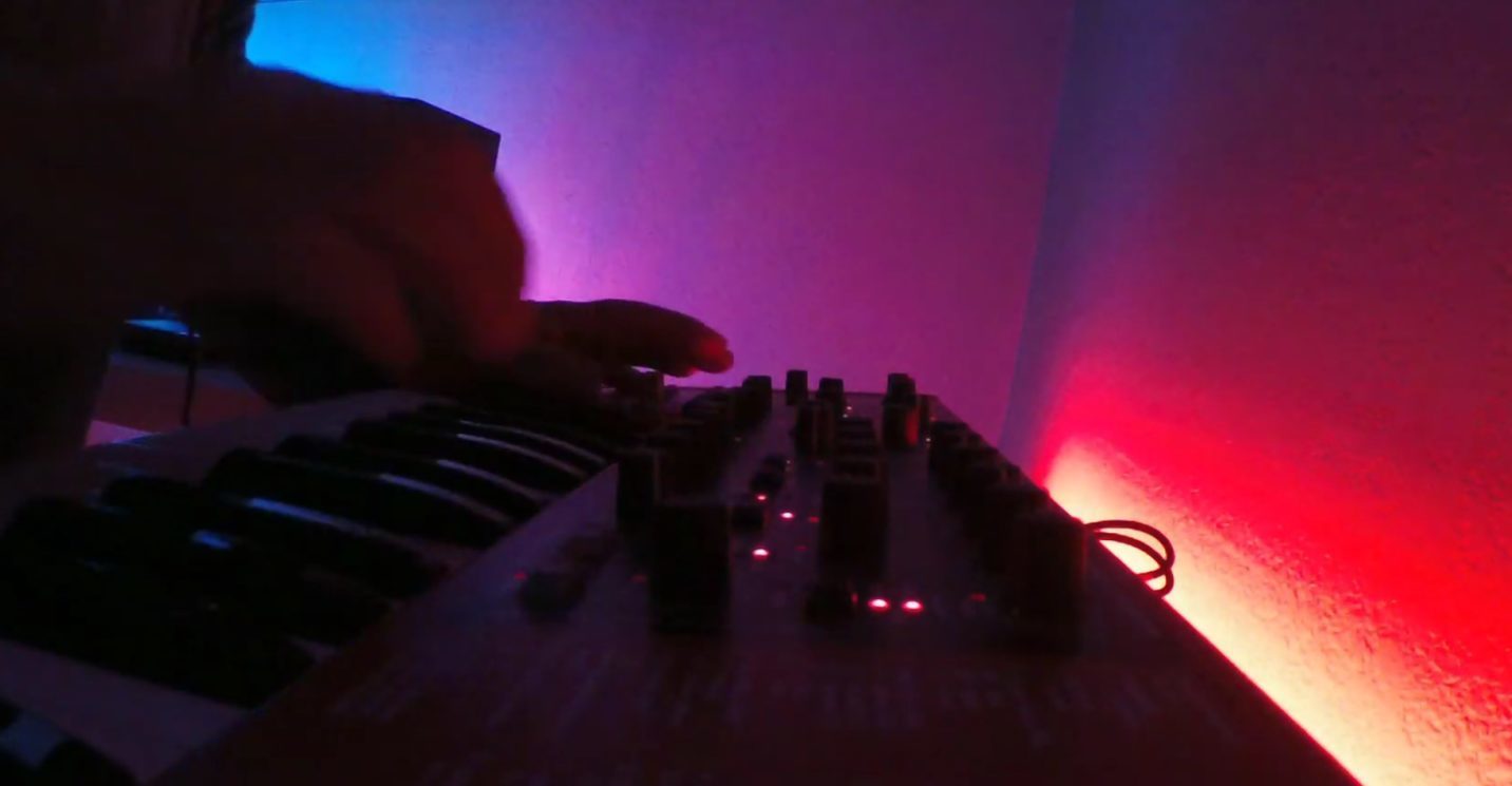 Live Performance On Nord Lead 4 – Tonalities From Orbit – Synthtopia