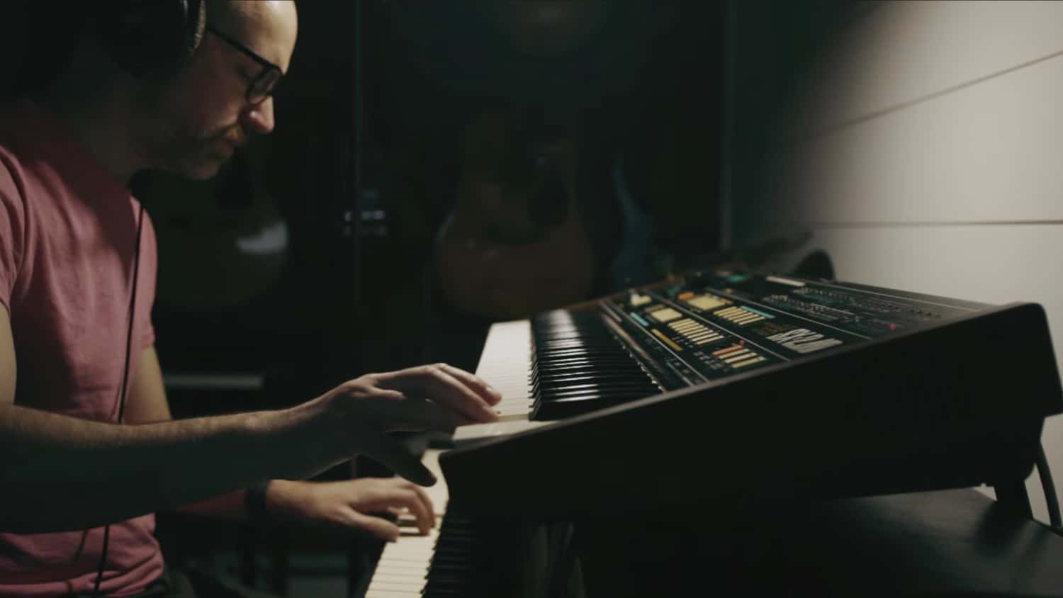 Jarod Rhodes Performance Ambient Improvisation For Fender Rhodes & Synthesizer – Synthtopia
